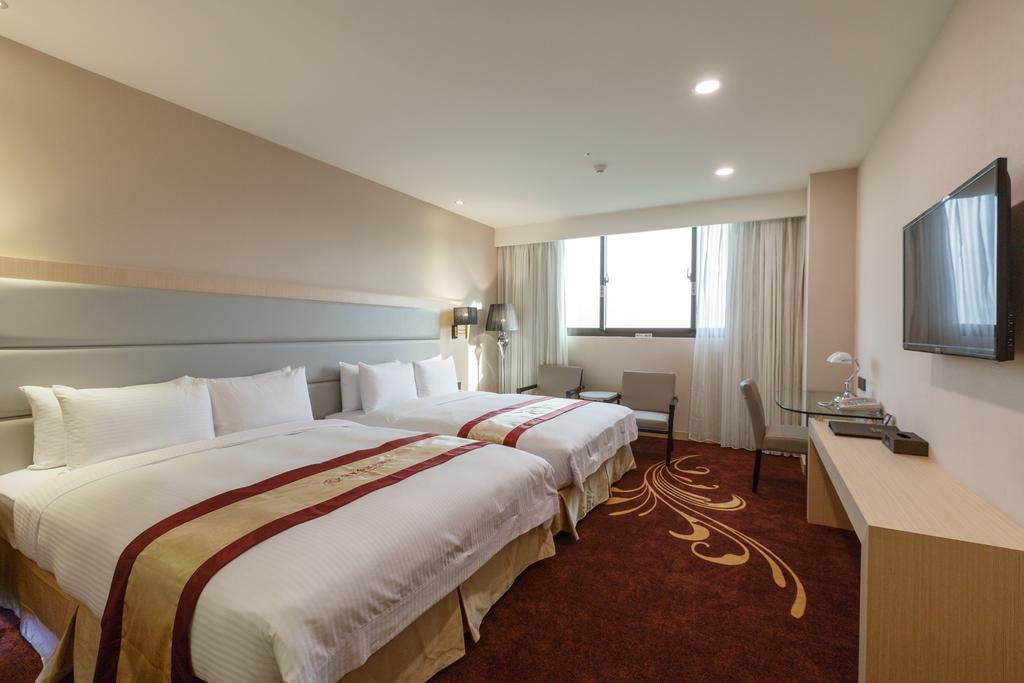 Royal Gold Hotel Kaohsiung Exterior photo
