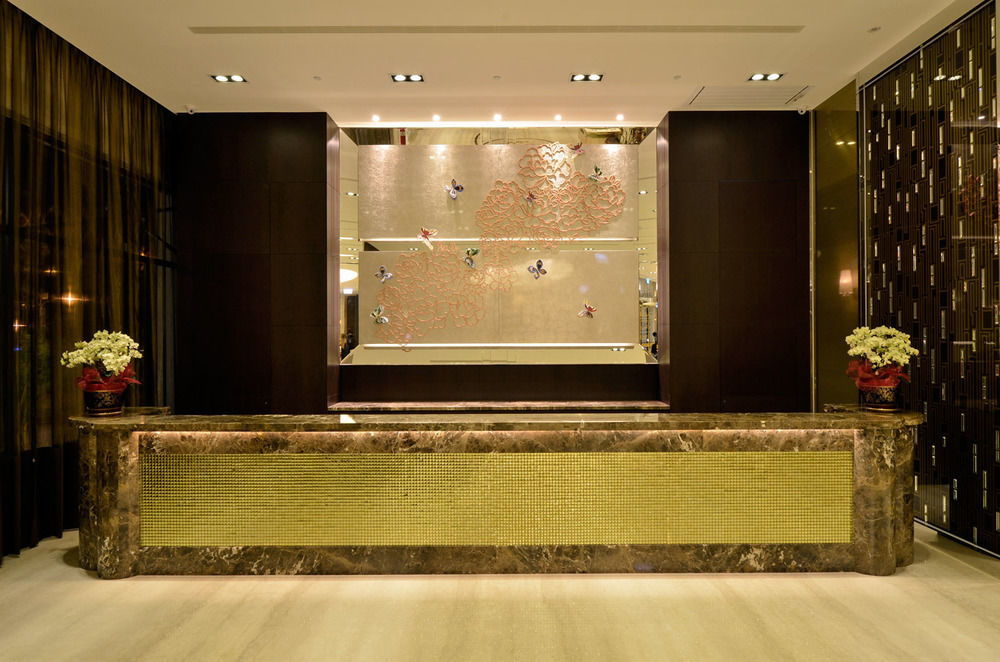 Royal Gold Hotel Kaohsiung Exterior photo